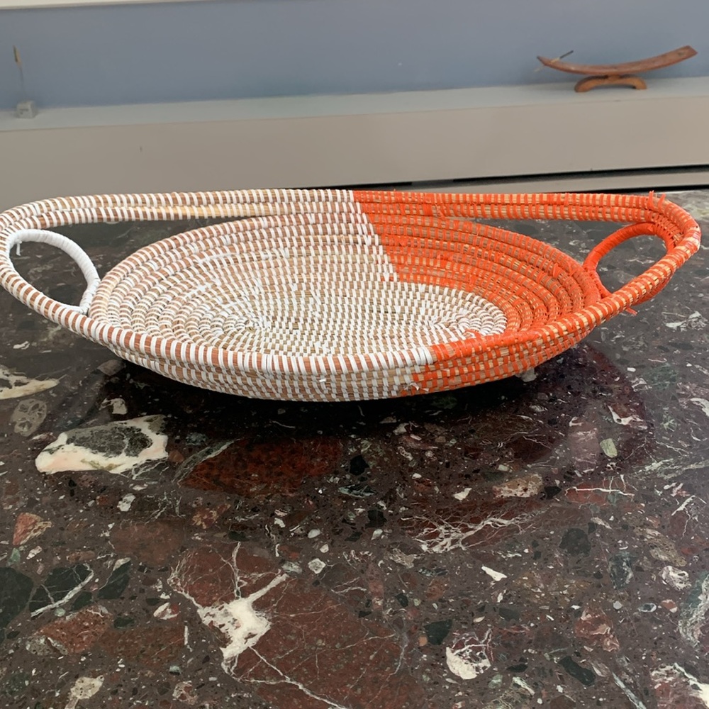 basket-woven-handycraft-uganda-charity
